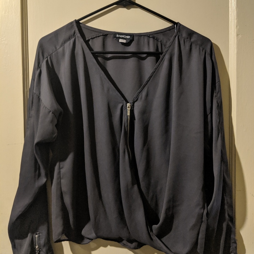 Blouse with zipper detail